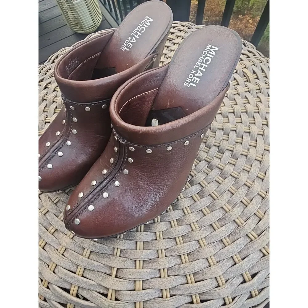 MICHAEL KORS Clogs ASTOR Heels Brown w Silver Studs MK Slip On US 6 $215
